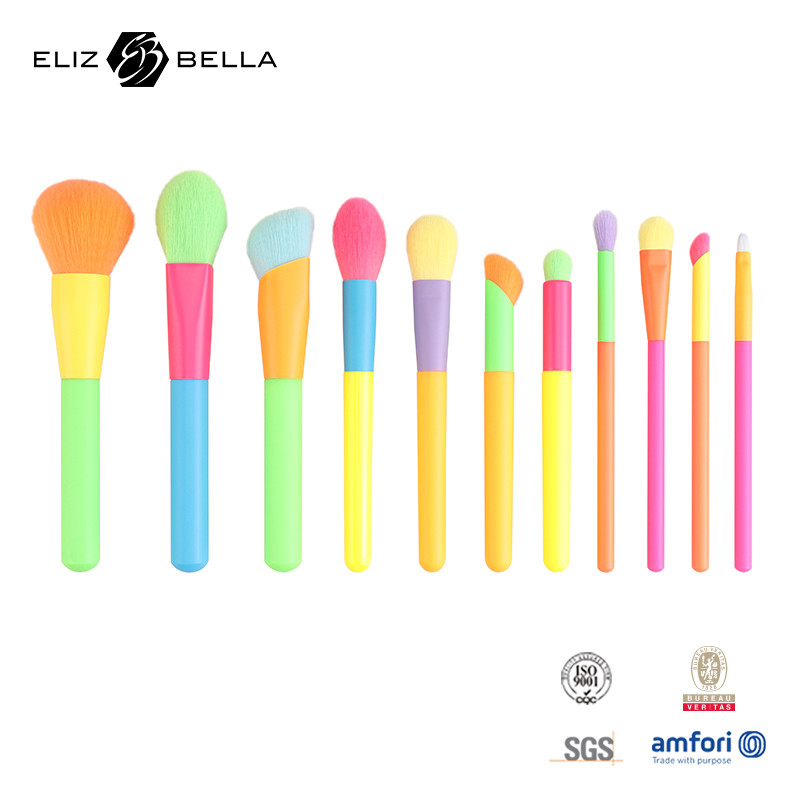 12PCS 彩色の木製のハンドルとフェルルールのカスタマイズされたLOGOの化粧ブラシ受付